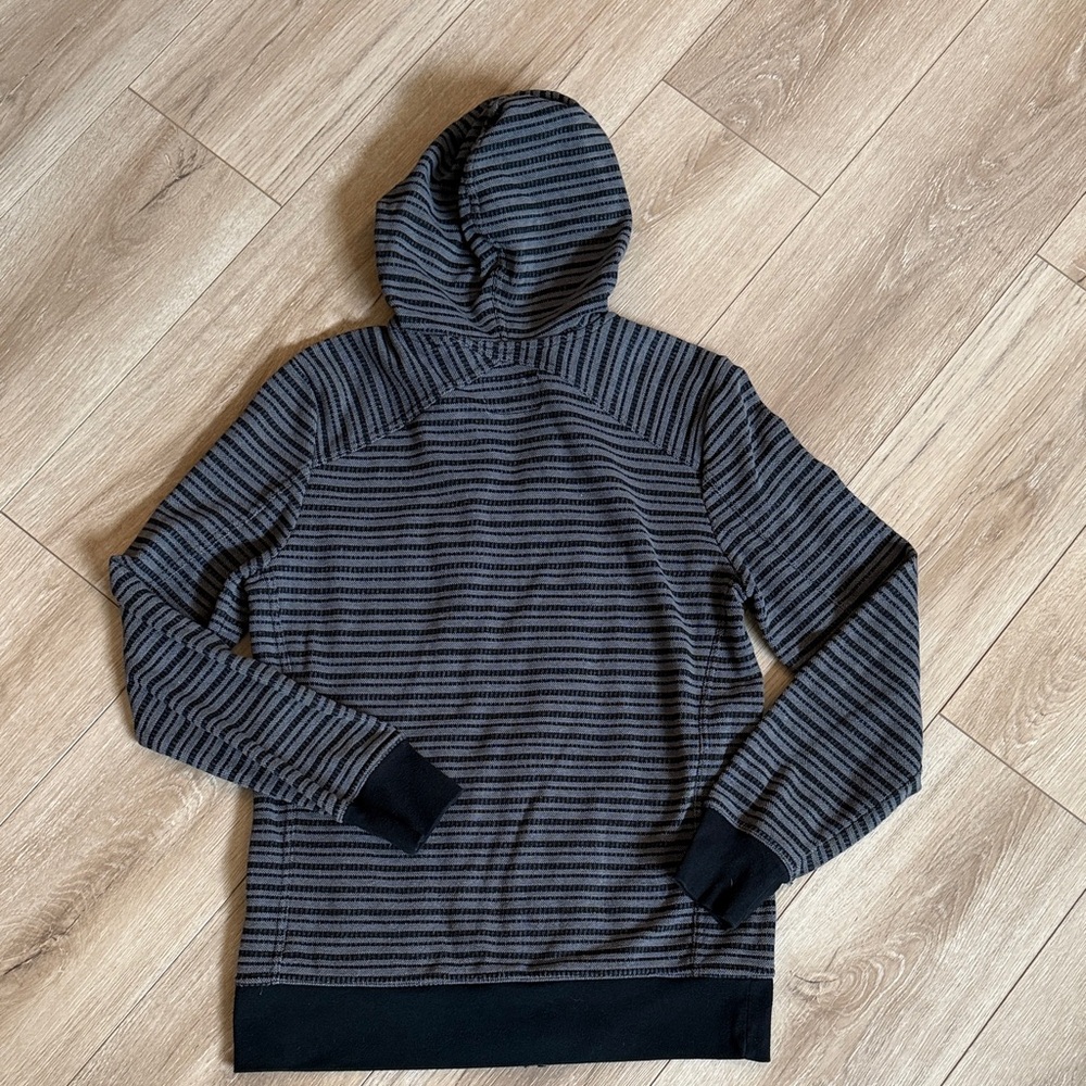Hurley Men’s Black and Gray Striped Lightweight  full zip Hoodie Jacket Sz M - Picture 7 of 8